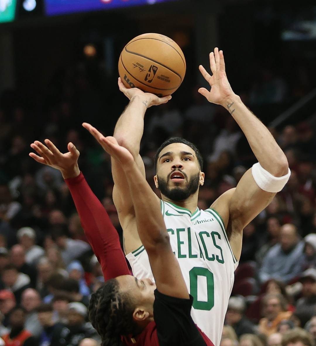 立陶宛男篮强势勇士，塔图姆打破历史纪录